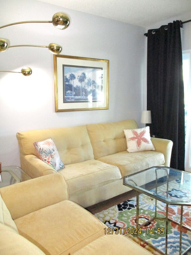 Building Photo - furnished apartment with intracoastal acce...