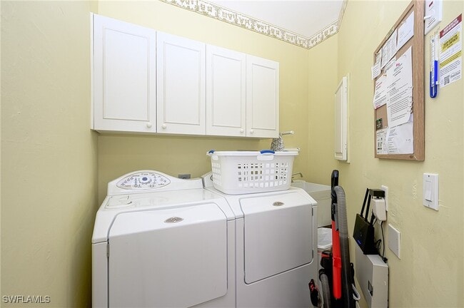 Building Photo - 900 L'Ambiance Cir