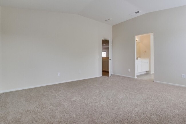 Building Photo - Gorgeous 4 Bedroom Santa Fe Hills Home With a Pool!