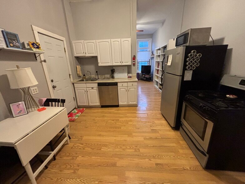 Building Photo - 1429 N Elk Grove Ave