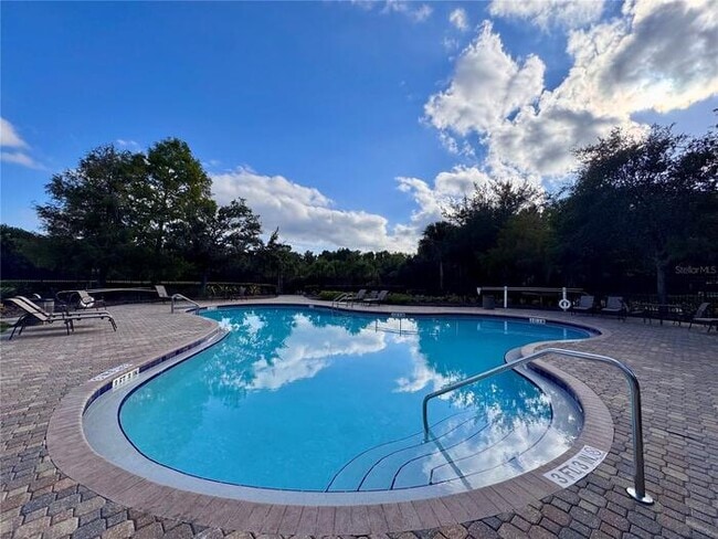 Building Photo - Spacious 3/2.5 End-Unit with Breathtaking Lake Views in Sanford!