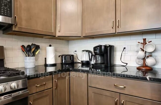 Building Photo - 630 N 46th St