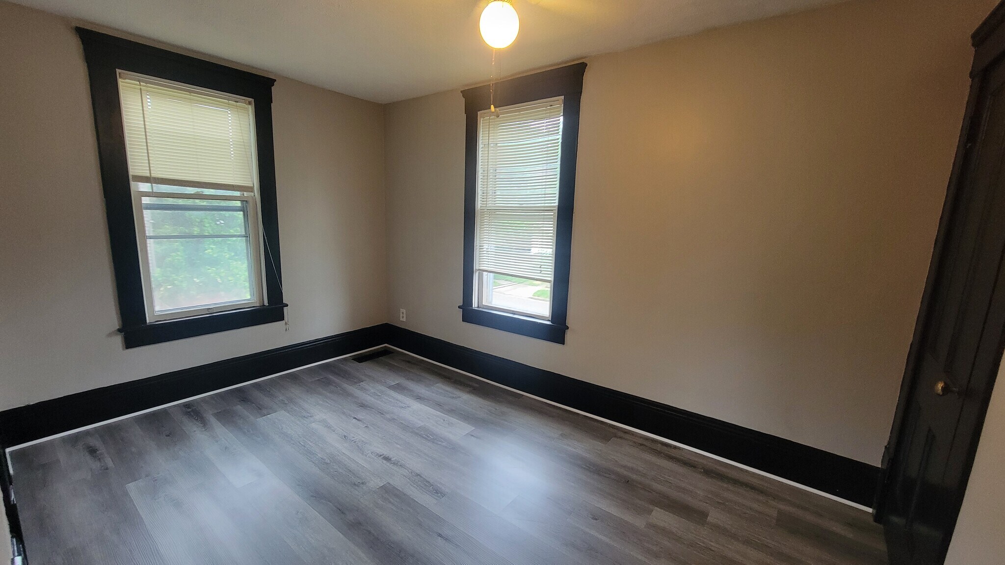 Building Photo - 84 Bittman St