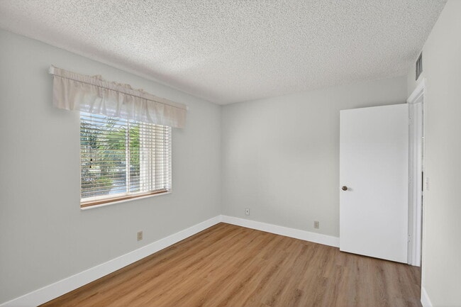 Building Photo - 4996 Sable Pine Cir