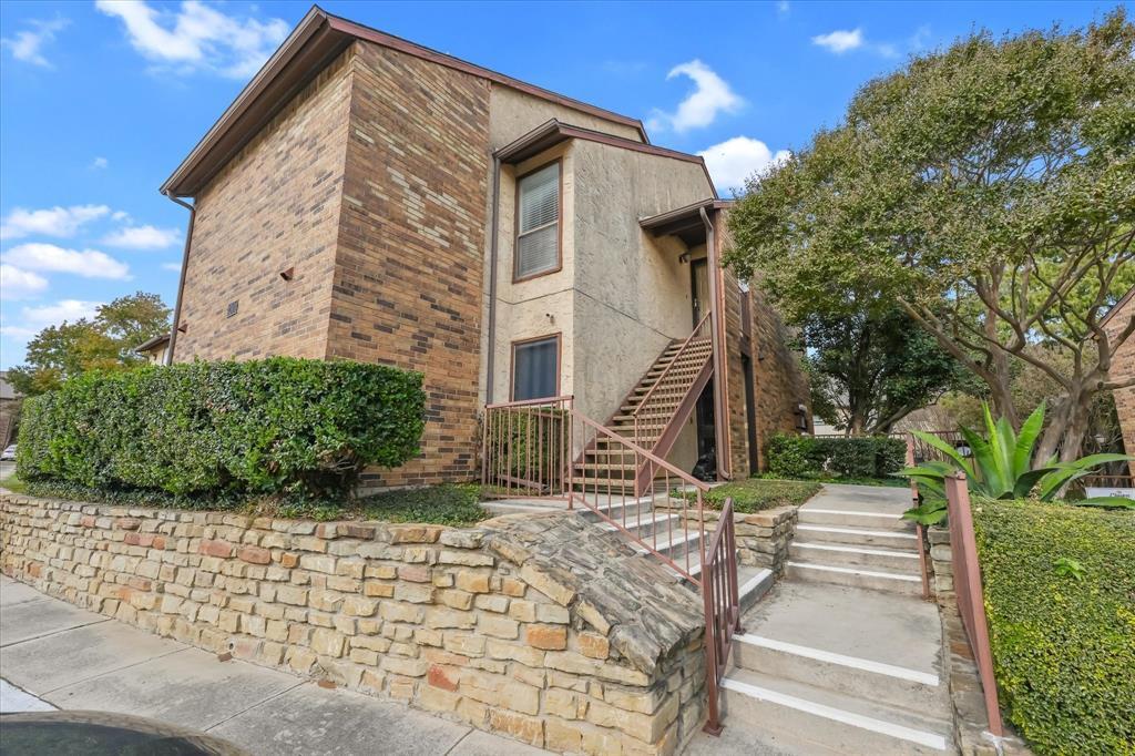 Building Photo - 1301 Memory Ln