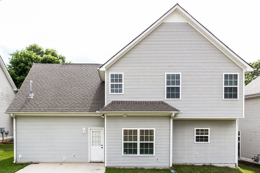 Building Photo - 27 Palladio Way