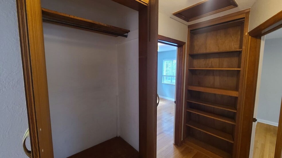 Building Photo - 4840 W 30th Ave