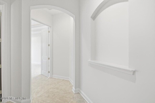 Building Photo - 743 E Dorchester Dr