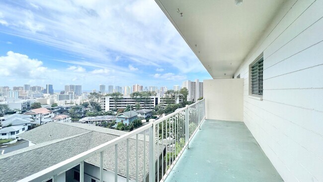 Building Photo - 2 BEDROOM UNIT WITH BALCONY AND BEAUTIFUL ...