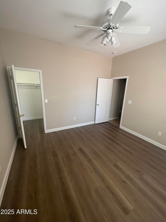 Building Photo - 918 S San Joaquin Ct