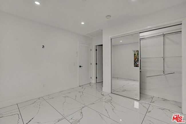 Building Photo - 4334 1/2 Sepulveda Blvd