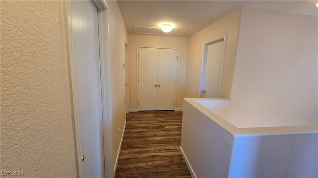 Building Photo - 2525 Rainbow Cactus Ct