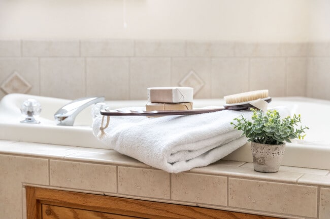 Building Photo - 7225 Bromfield Dr