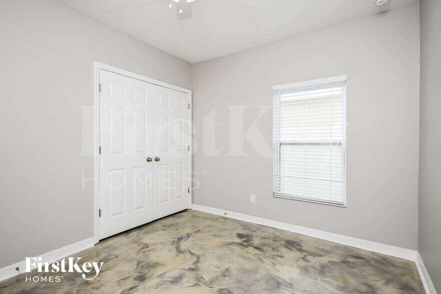 Building Photo - 4781 Rockvale Dr