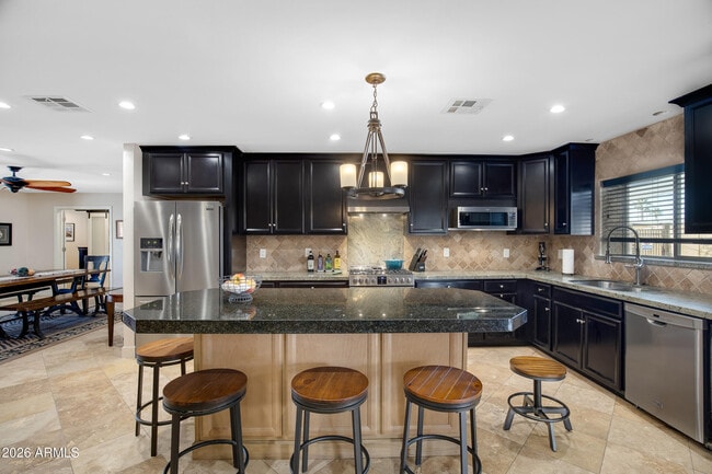 Building Photo - 2032 E La Jolla Dr