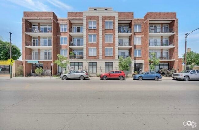 Building Photo - 6444 W Belmont Ave