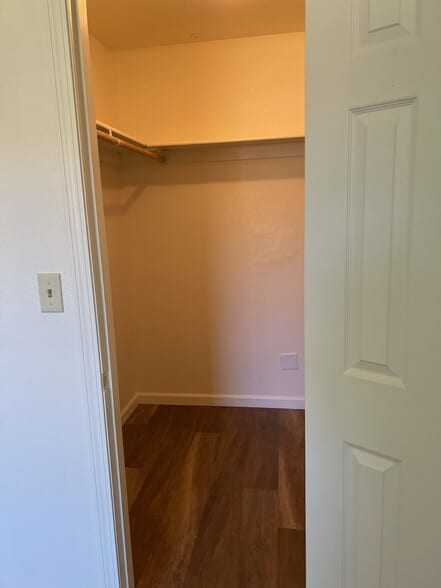 Building Photo - 6086 N Peak Cir