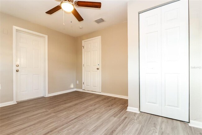 Building Photo - 1429 Spring Ln