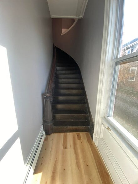 Building Photo - 158 Broad, 2