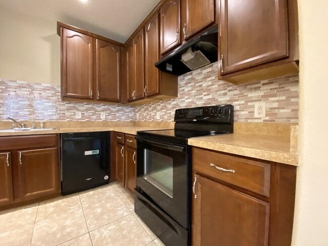 Building Photo - 5557 Gelato Dr