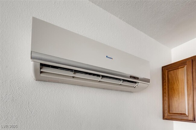 Building Photo - 2529 N Webster St