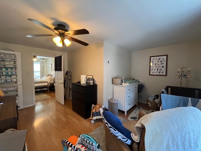 Building Photo - 5202 Dresden Wy