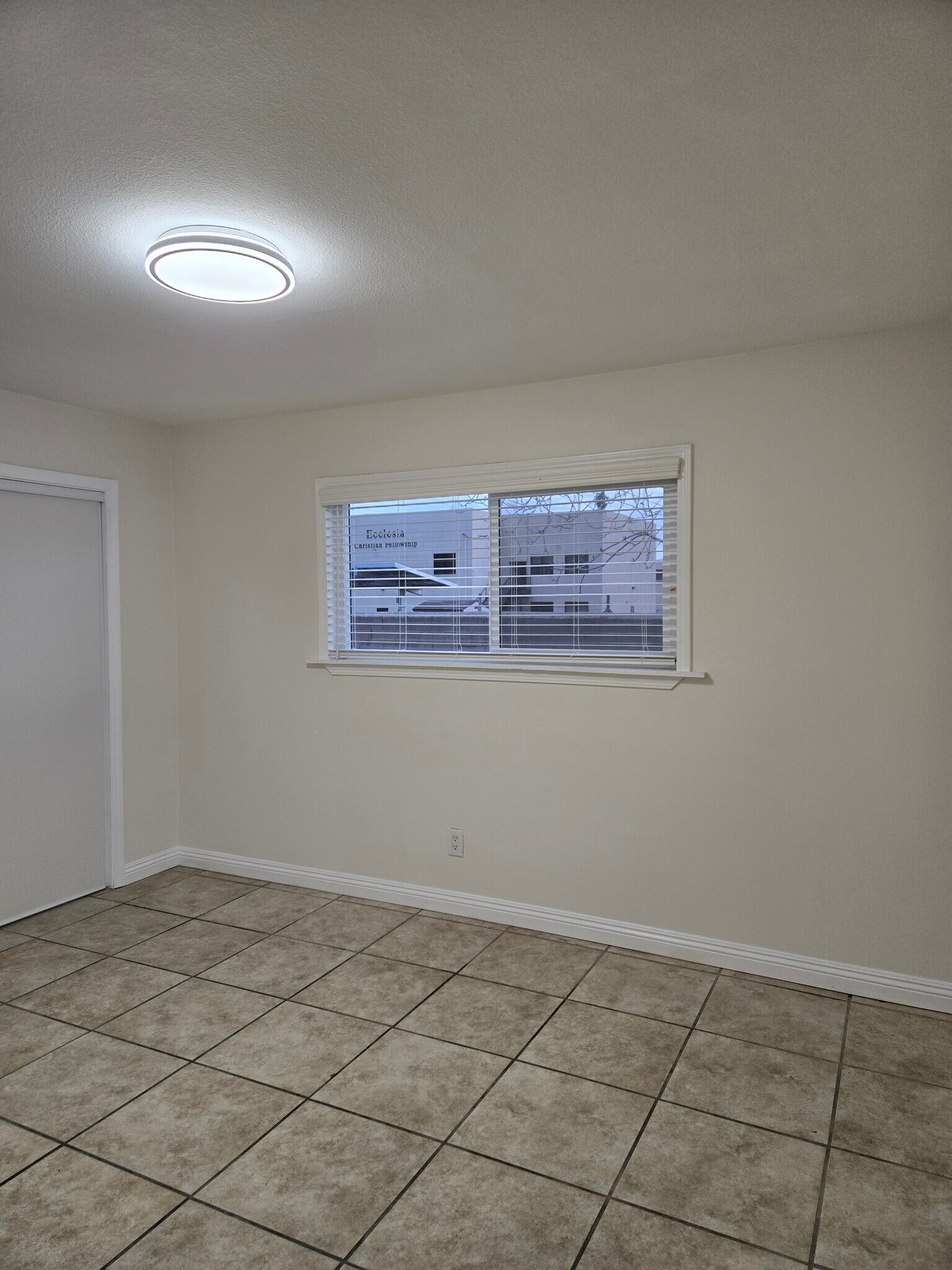 Building Photo - 2795 Conejo Dr