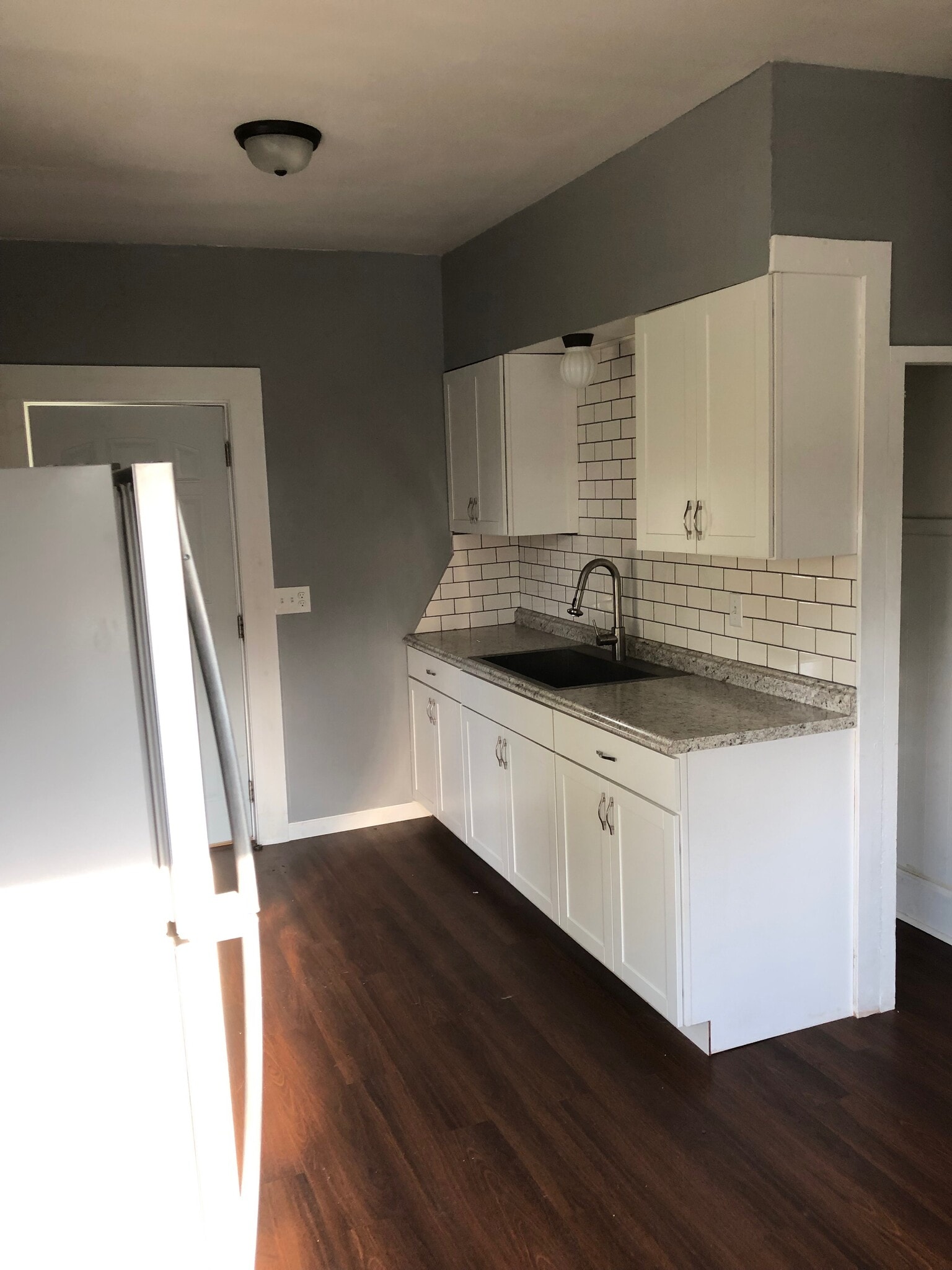 kitchen - 324 W Lima St