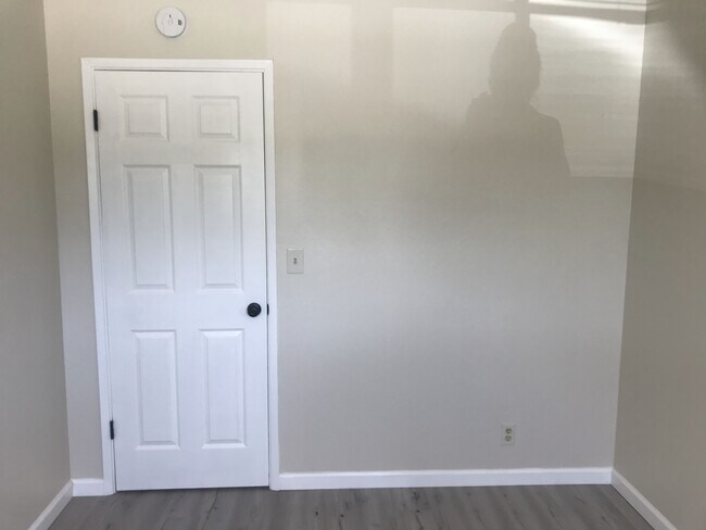 Building Photo - 145 El Toro Ct