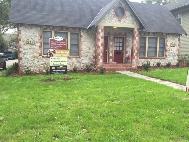 Building Photo - Margaret's Manor 919-A