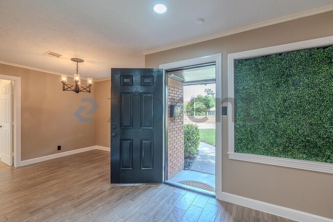 Building Photo - 4701 W 43rd St