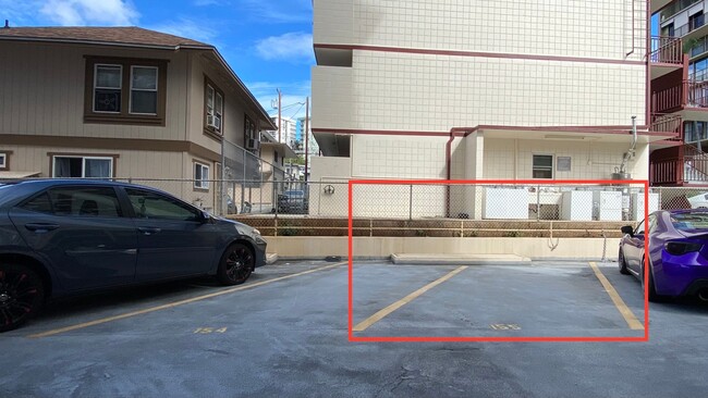 Building Photo - IDEALLY LOCATED 1 BED 1 BATH with 1 PARKIN...