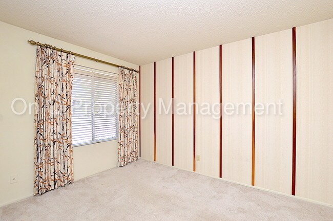 Building Photo - Move in Ready!