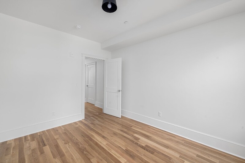 Building Photo - 293 Governor St