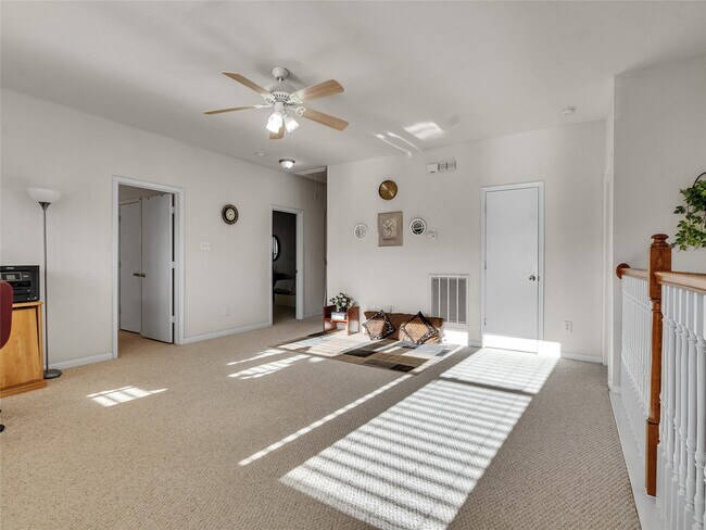 Building Photo - 5514 Gatesprings Ln