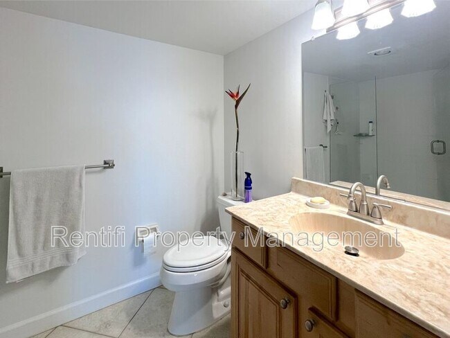 Building Photo - 2711 First Street