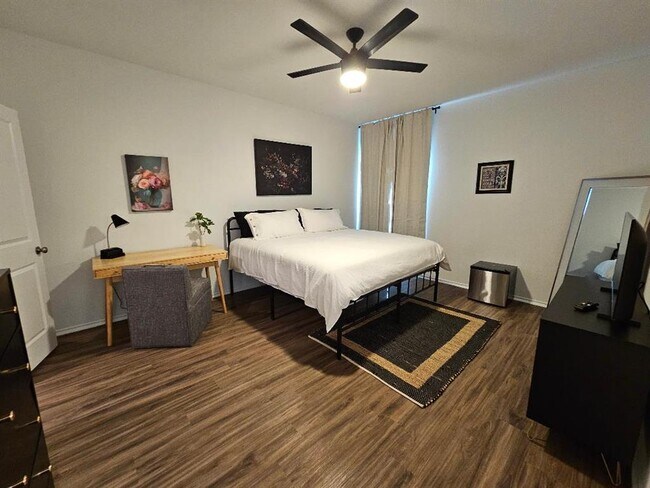 Building Photo - 14007 Tordillo Dr