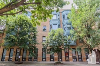 Building Photo - 873 W Lill Ave