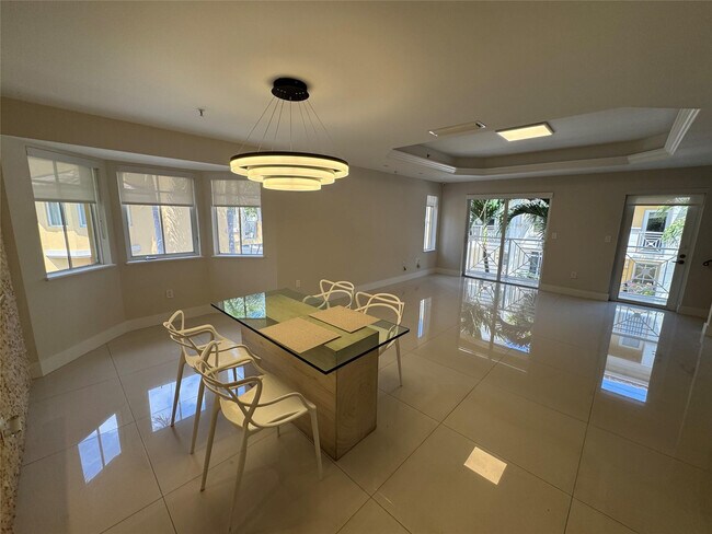 Building Photo - 2710 NE 184th Terrace