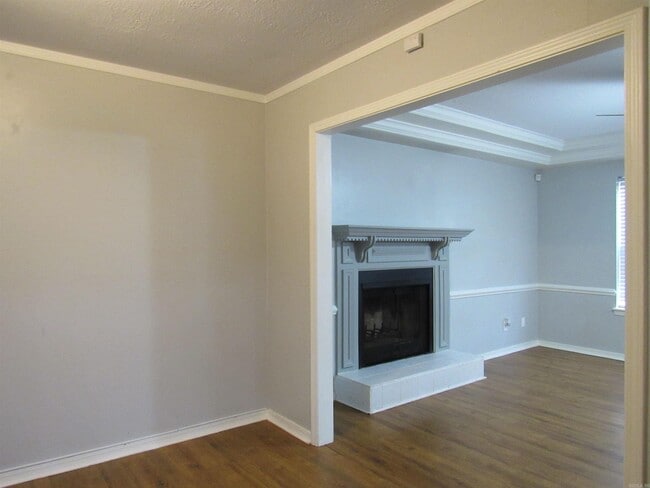 Building Photo - 303 Merganzer Dr