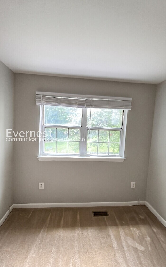Building Photo - 14848 Ensor Ct