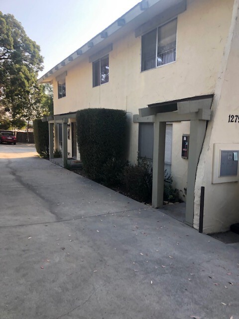 Exterior - 1279 Bond St