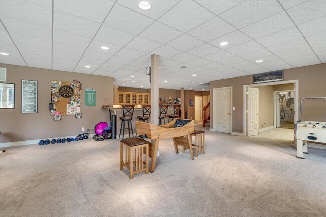 Building Photo - 7040 Royal Villa Ct