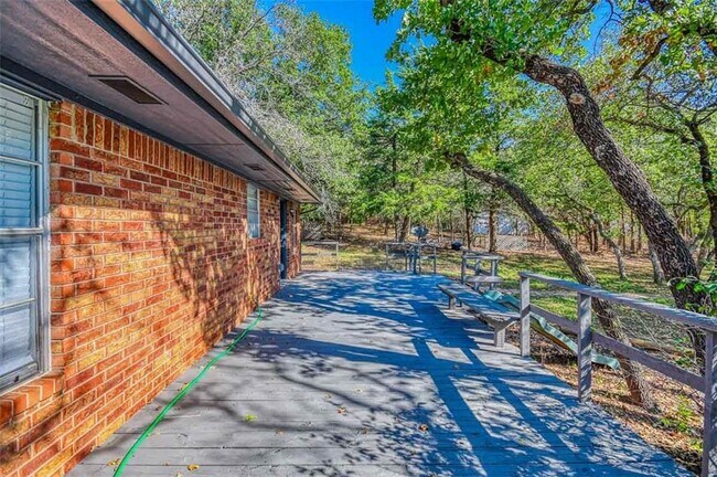 Building Photo - 211 Bumgarner Ave