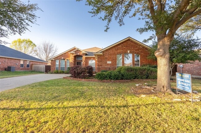 Building Photo - 15722 Wrangler Dr