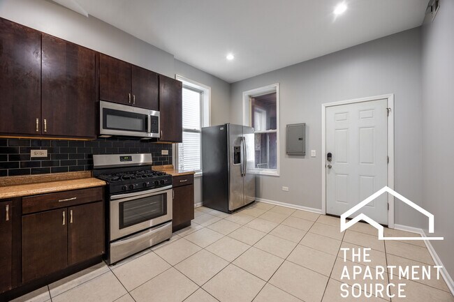 Building Photo - 1711 N Kedzie Ave