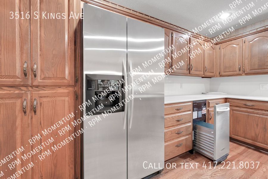 Building Photo - 3516 S Kings Ave