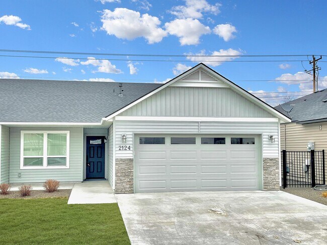 Primary Photo - 2124 E Ringneck St