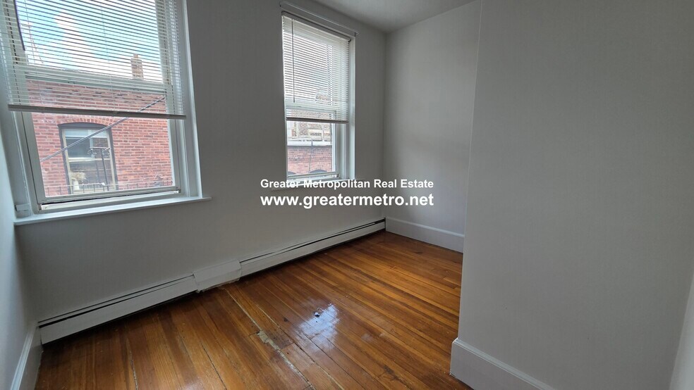 Building Photo - 207 Salem St