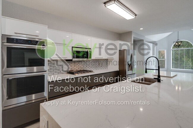 Building Photo - 124 Tomlinson Dr